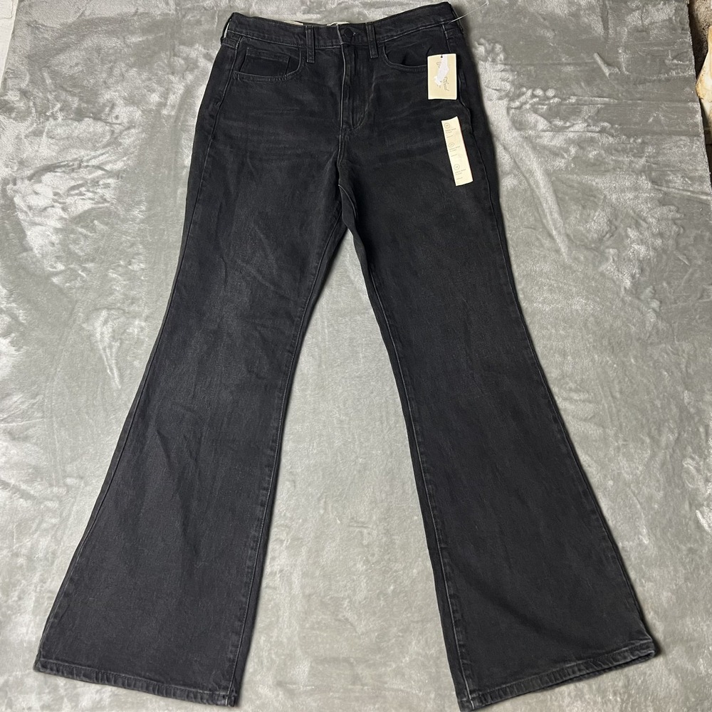 NWT Women's High-Rise Flare Jeans Universal Thread Black Wash Size 10